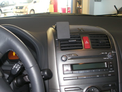 Brodit ProClip Toyota Corolla Bj. 19- Montage central